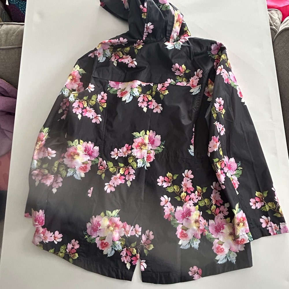 Susan Graver Black Floral Raincoat (A0031) - Picture 6 of 10